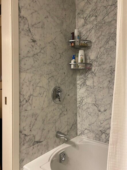 Building Photo - 89 Warren Ave