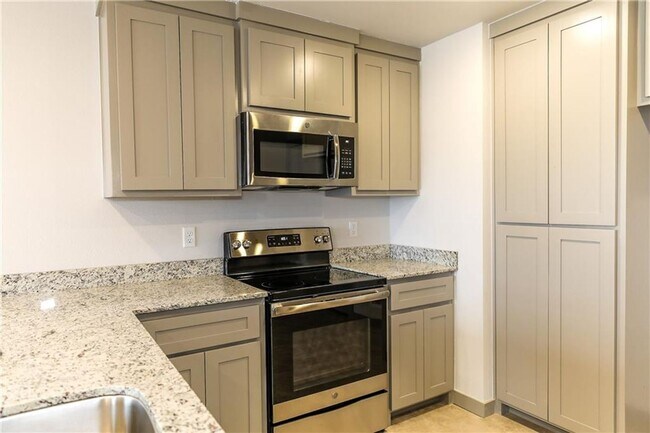 Building Photo - 3410 SW Vel Mews