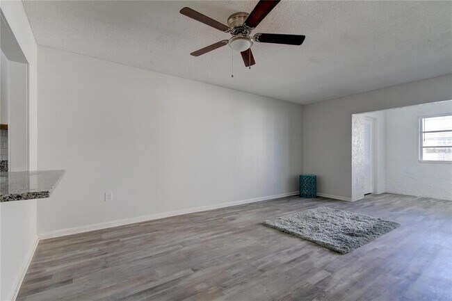 Building Photo - 4901 Onyx Ln