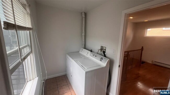 Building Photo - 82 Edgewater Pl