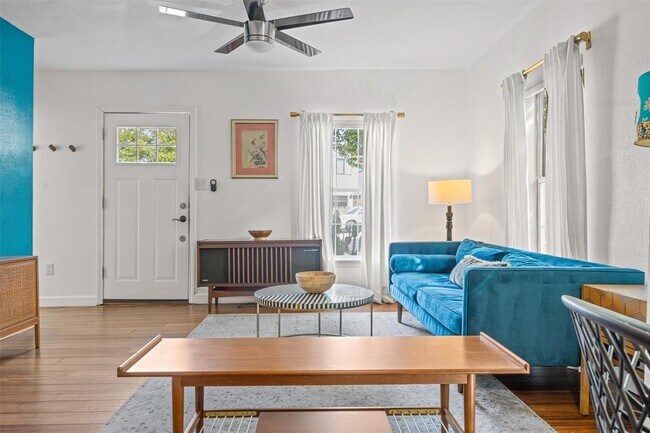 Building Photo - 1167 Ridgeway Dr