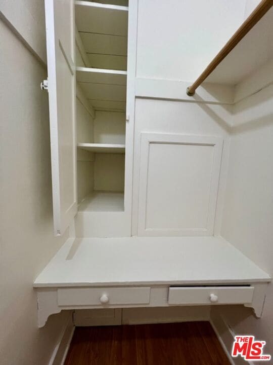 Building Photo - 860 S Berendo St