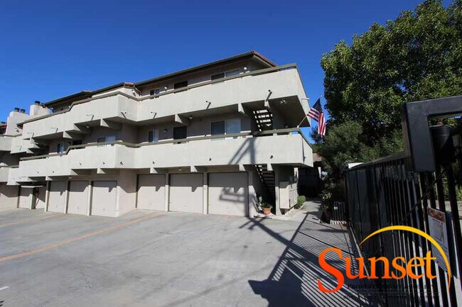 Building Photo - 4790 Arizona St