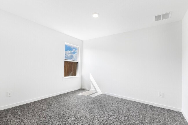 Building Photo - 3203 Langley Bnd Ln
