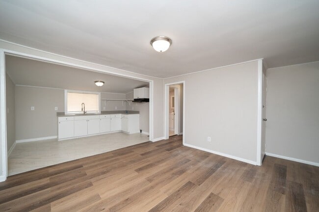 Building Photo - 4/2 House For Rent in Montevallo!