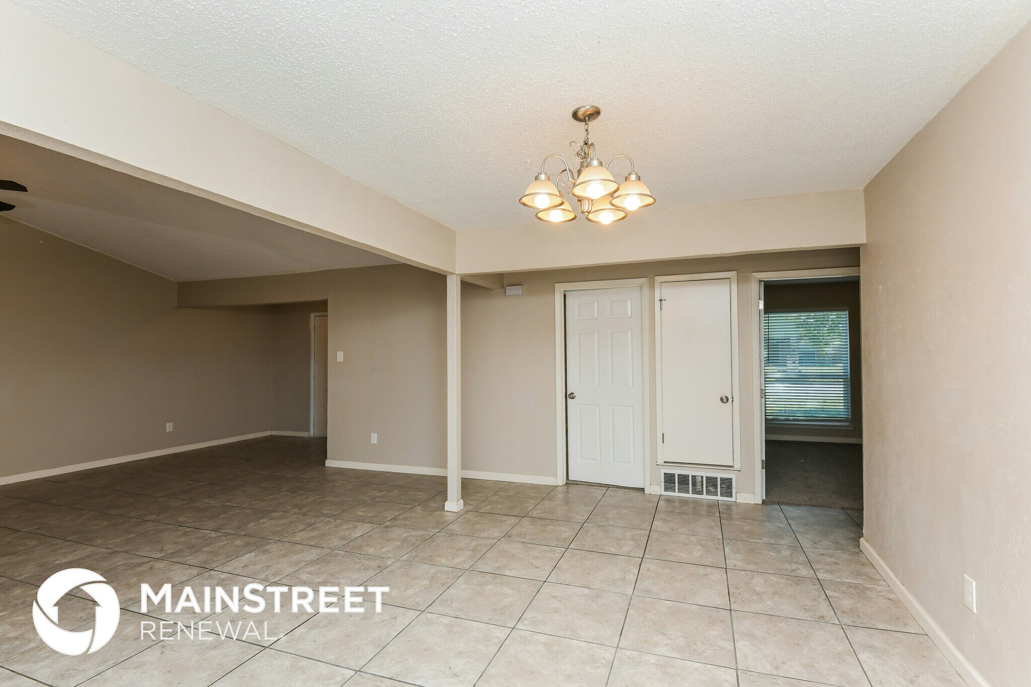 Building Photo - 1905 Christopher Dr