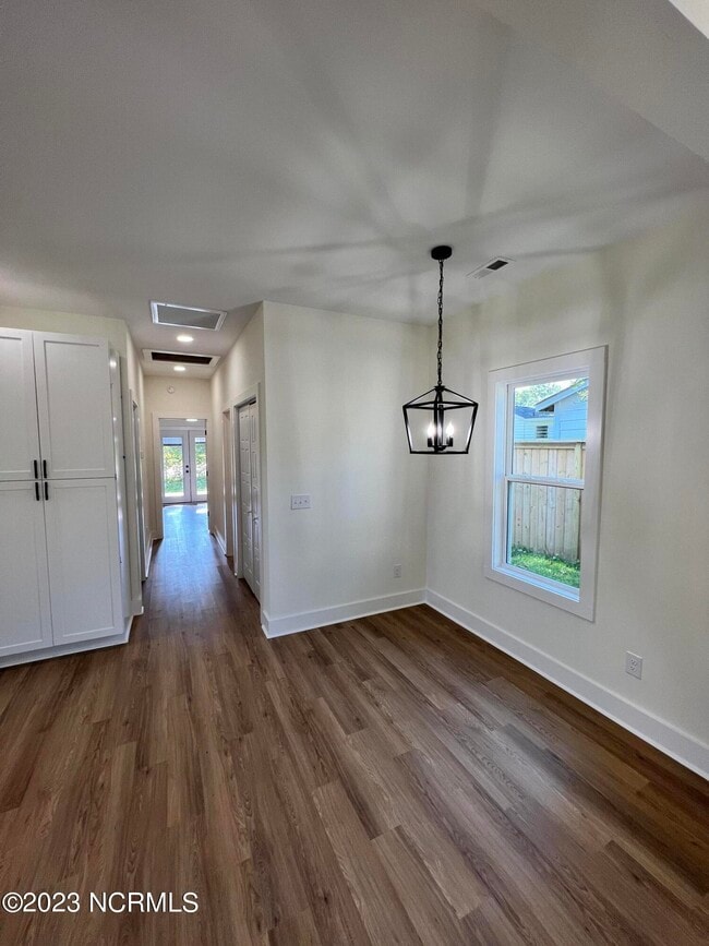 Building Photo - 4105 Peachtree Ave