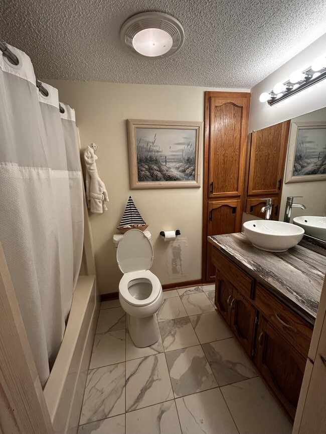 Building Photo - 1260 Blanton St