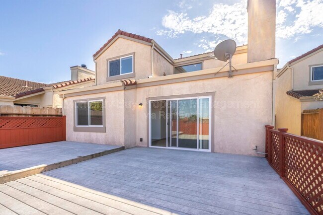 Building Photo - 143 Seal Ct