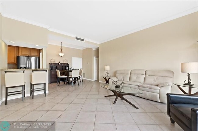 Building Photo - 1 Las Olas Cir