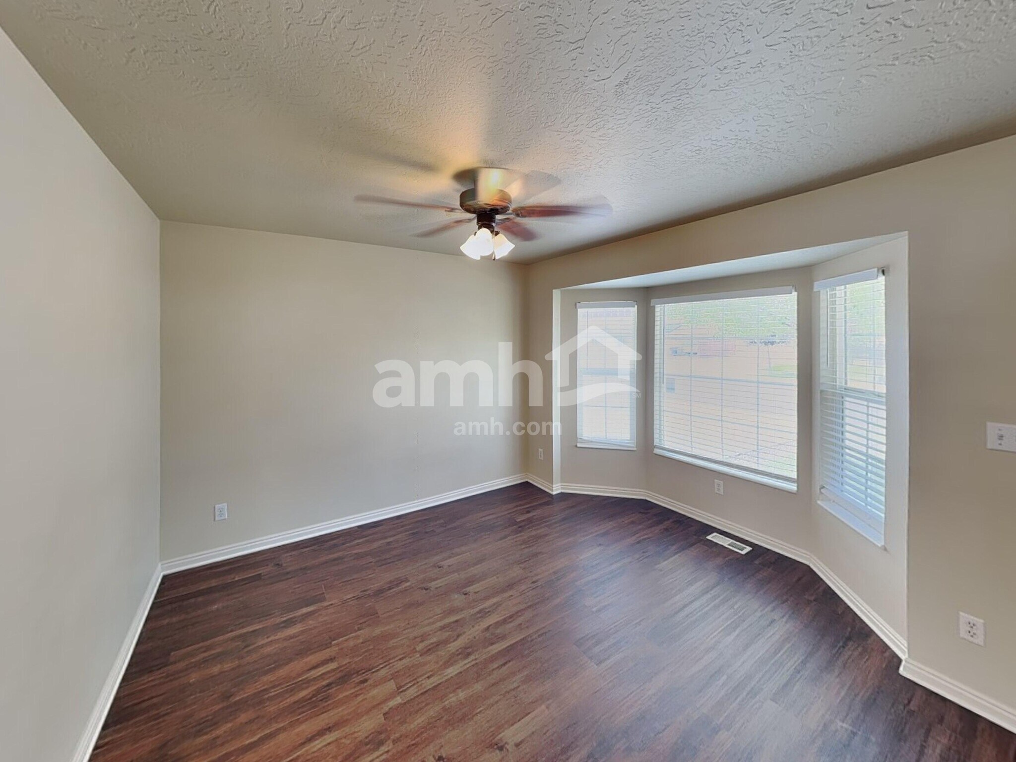 Building Photo - 2996 E 1530 S
