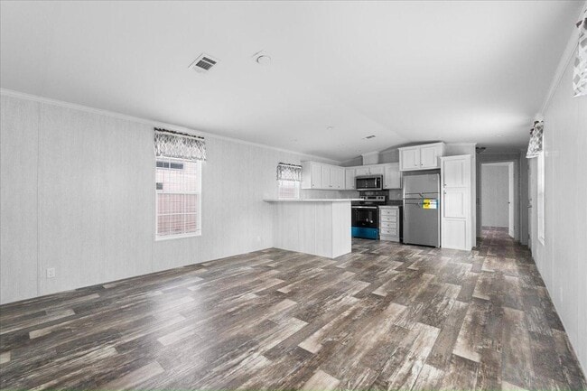 Building Photo - 414 N Ridgewood Ave