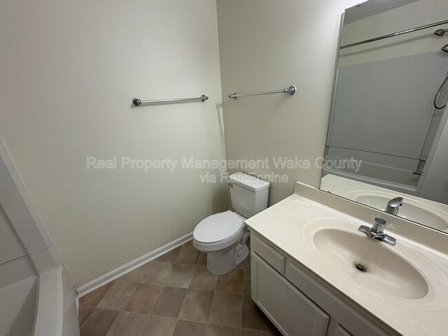 Building Photo - 306 Applecross Dr