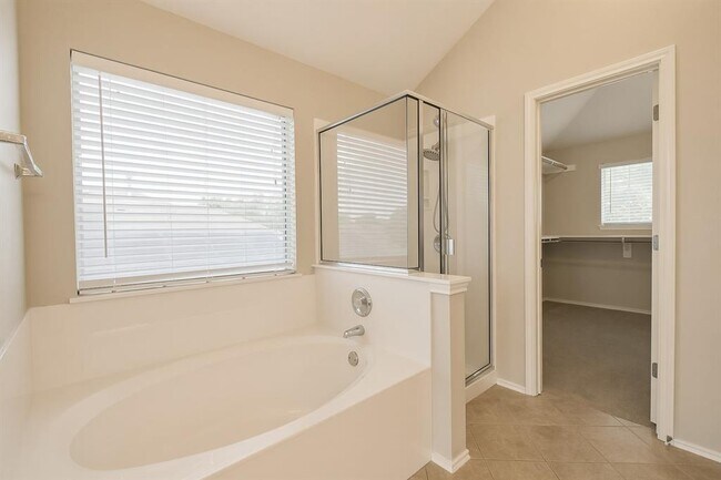 Building Photo - 1132 Alexandria Way