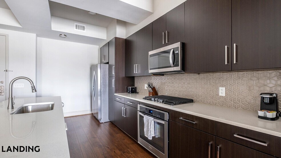 Building Photo - 1414 Wood Hollow Dr