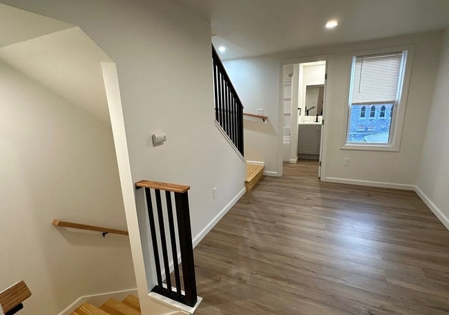Building Photo - this beautifully updated three-bedroom, one-and-a-half-bath home in Columbia