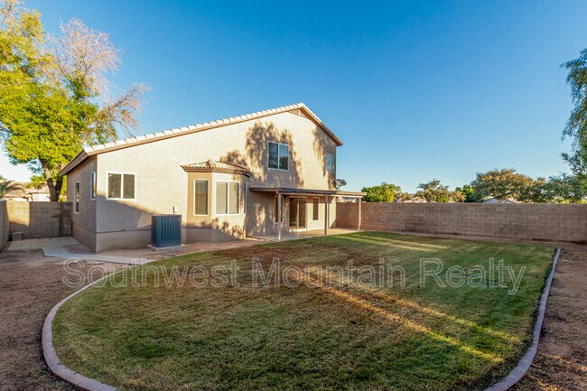 Building Photo - 1523 S Vine St