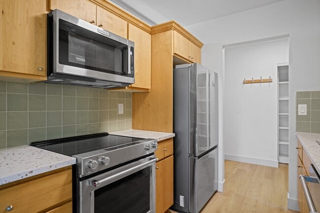 Floorplan - 815 Dewey Ave