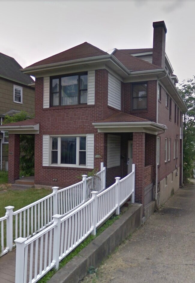 Primary Photo - 1308 Louise St