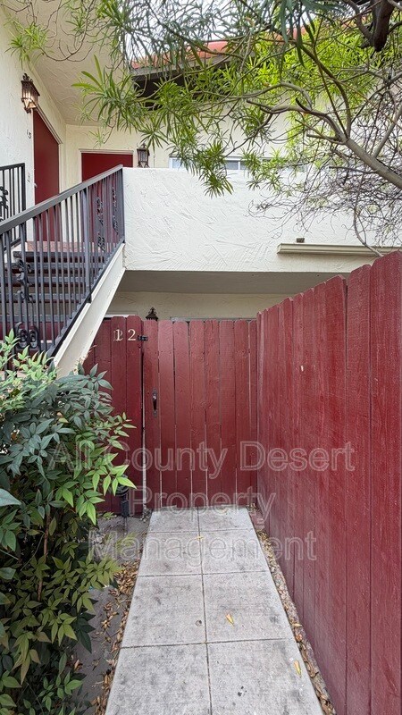 Building Photo - 550 S El Cielo Rd