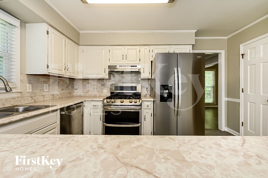 Building Photo - 1985 Wrights Way