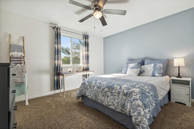 Building Photo - 4001 S Flanders Way