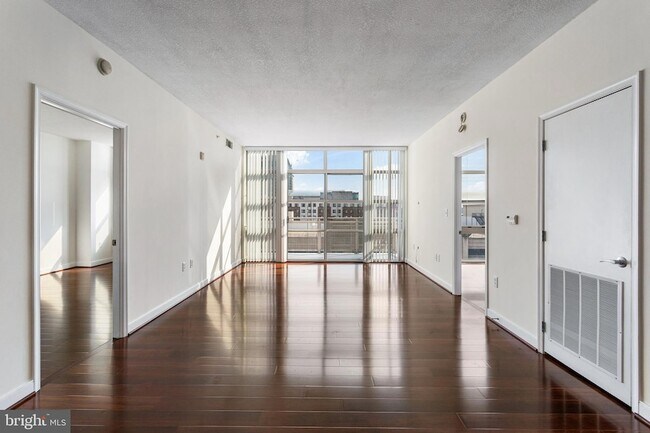 Building Photo - 157 Fleet St