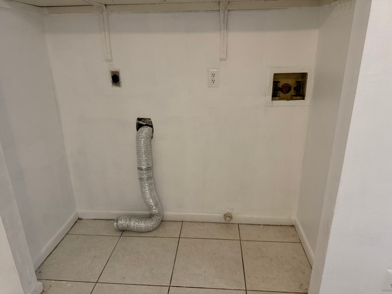 Building Photo - 1017 Carolina Ave