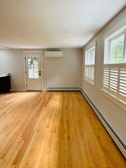 Living Room - 289 Sligo Rd