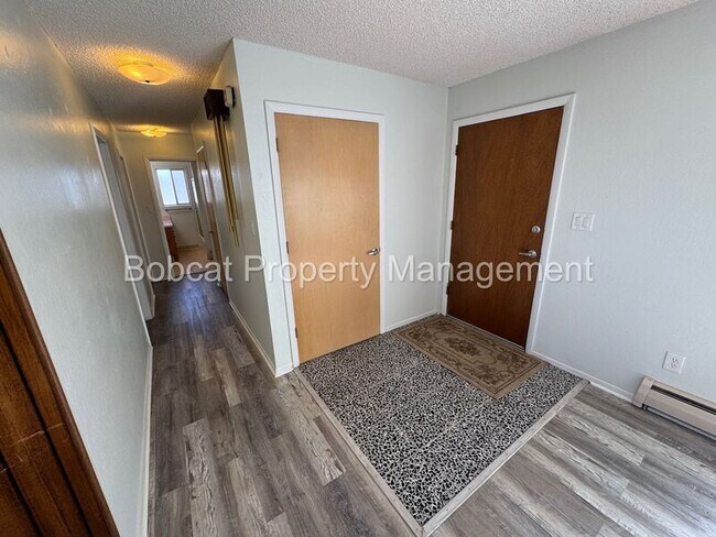 Building Photo - 5229 Silver Sage Dr