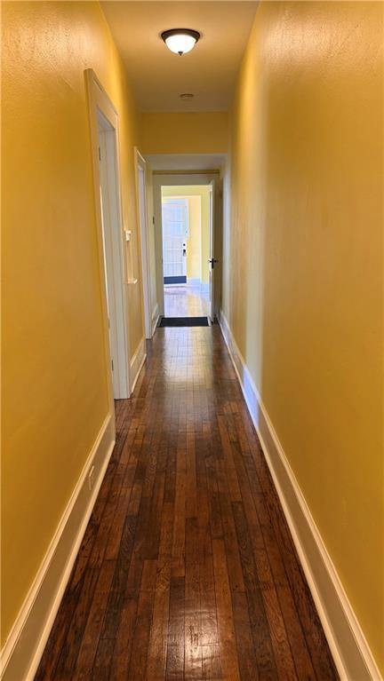 Building Photo - 403 E Elm St