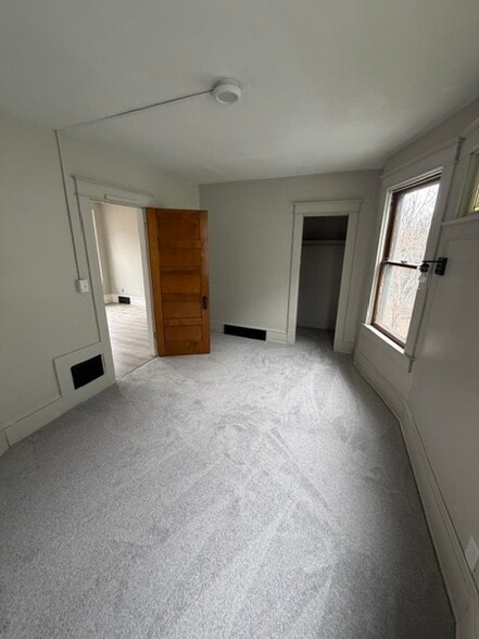 Building Photo - 670 Richmond Ave