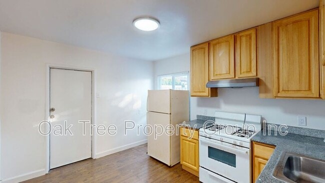 Building Photo - 22815 Grand St