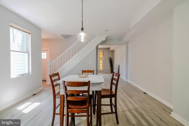 Building Photo - 3603 Oakmont Ave