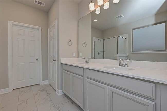 Building Photo - 3433 Acacia Grv Ln