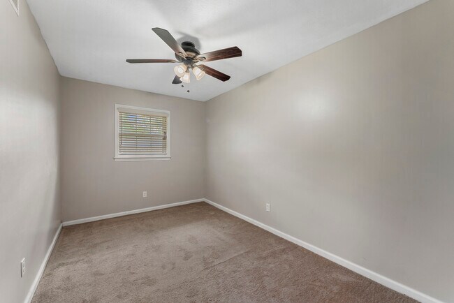 Building Photo - 4224 Ridgefield Ct