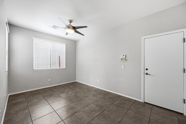 Building Photo - 1637 S Wildrose