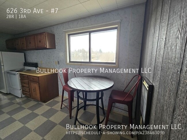 Building Photo - 626 3rd Ave