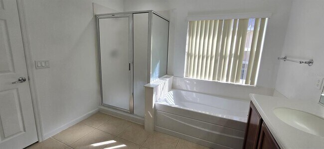 Building Photo - 4170 SW 47th Ct