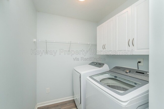 Building Photo - 3128 Alexandria Dr