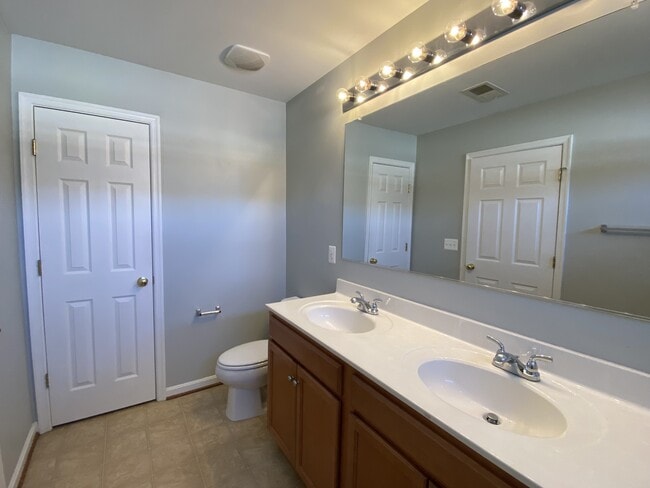 Building Photo - 30 Scholarship Ln