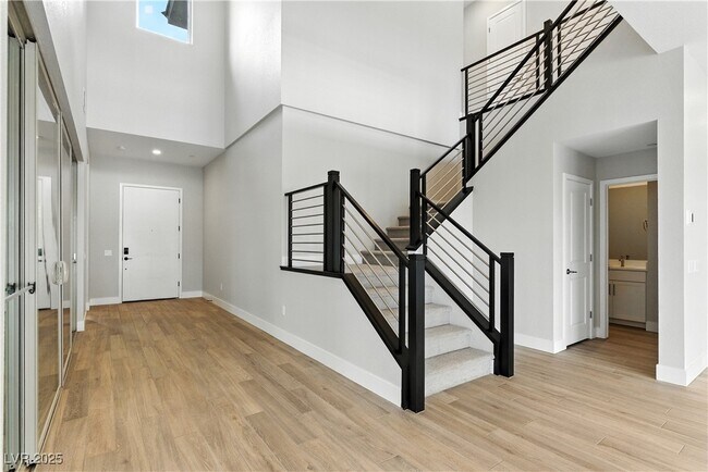 Building Photo - 5073 Slatestone St