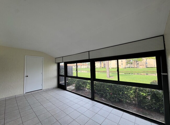 Building Photo - 816 Sky Pine Way