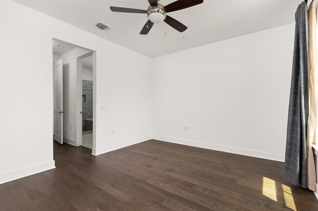 Building Photo - 4412 Tilley St