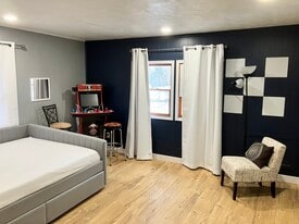 Building Photo - 99 N Broadway