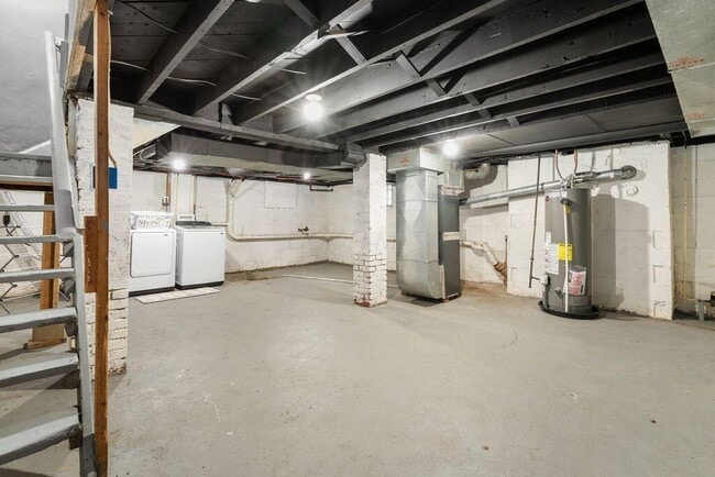 Building Photo - 975 Heyl Ave