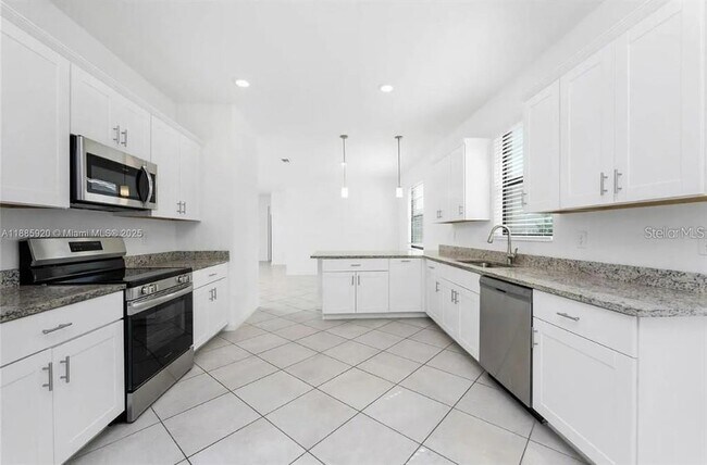 Building Photo - 16851 Cayo Key Dr