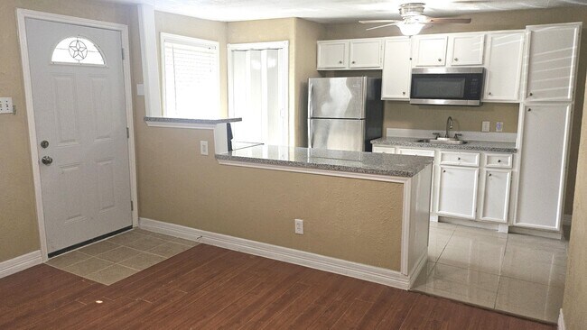 Building Photo - 5603 Northridge Dr