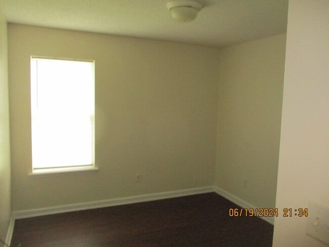 Building Photo - 139 Twelve Oaks Ct