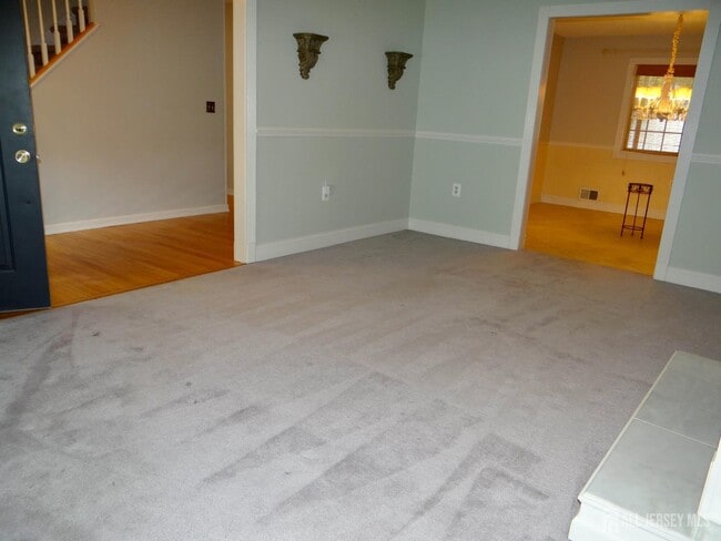 Building Photo - 514 Leawood Ave